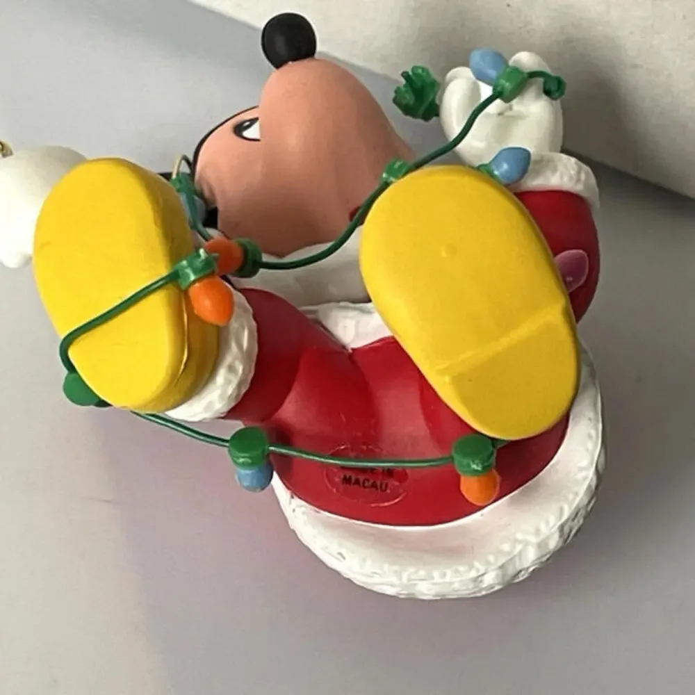 Vintage 1987 Grolier Disney Christmas Magic‎ Mickey Tangled in Lights Ornament